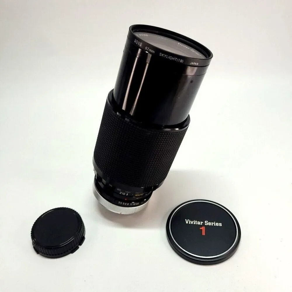 CANON AT-1 SLR 35mm Film Camera with Zoom Lens. Vintage